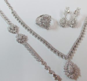 diamond necklaces online